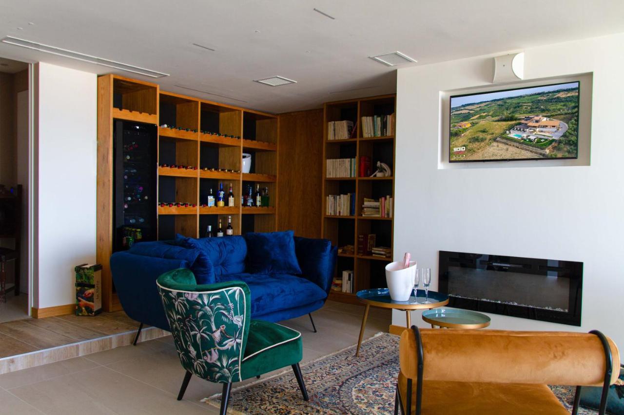 B&B & Spa Novantadieci Club (Adults Only) Atri Exteriér fotografie